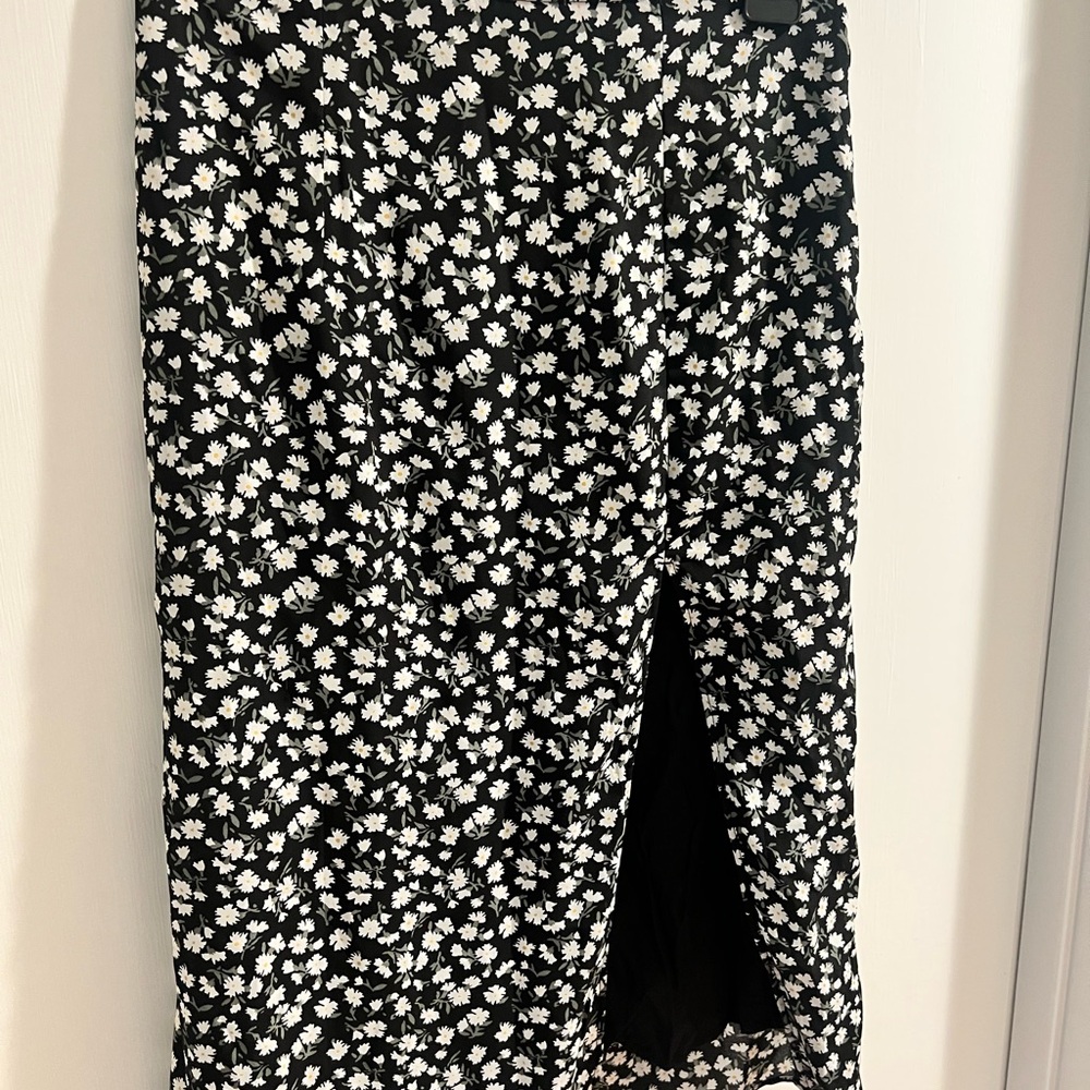 4 Abercrombie & Fitch midi Skirts!!